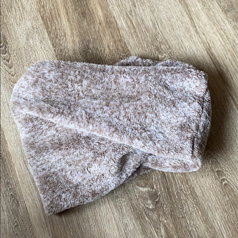 faux fur circle scarf